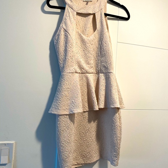 Charlotte Russe Beige Party Dress size 2 - Picture 2 of 9